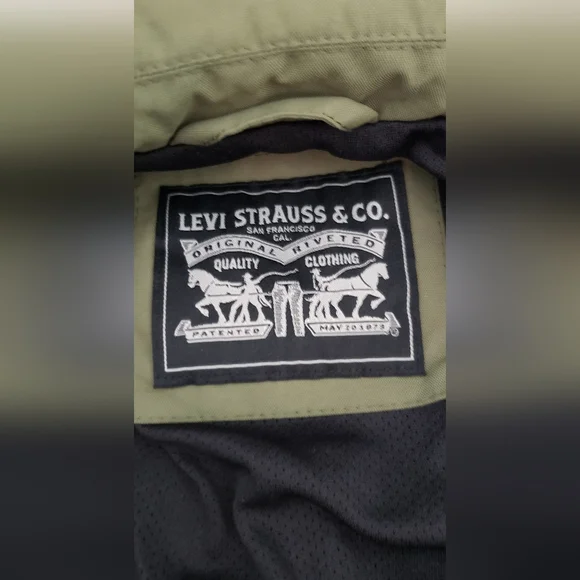 Levi's Jacket, water-resistant, fully lined. Unisex, EUC! - Picture 5 of 15
